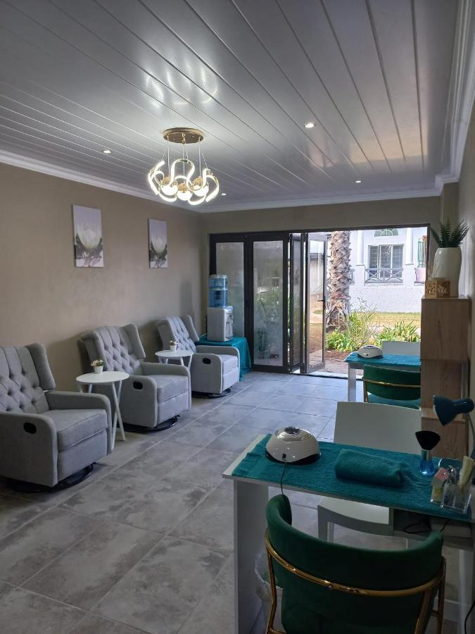 St Eve Lodge & Spa Bloemfontein Esterno foto