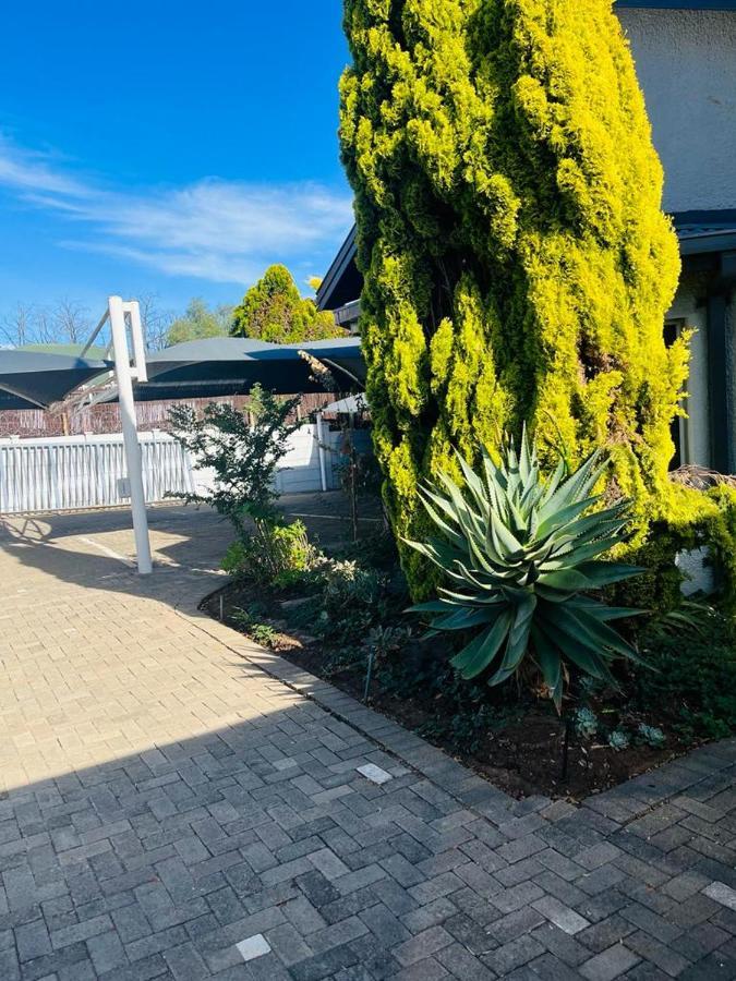 St Eve Lodge & Spa Bloemfontein Esterno foto