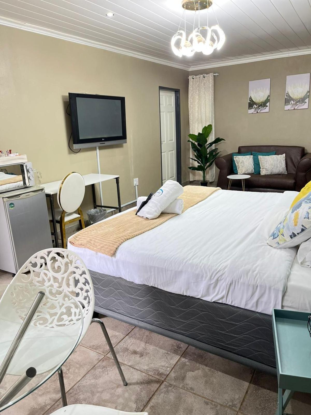 St Eve Lodge & Spa Bloemfontein Esterno foto