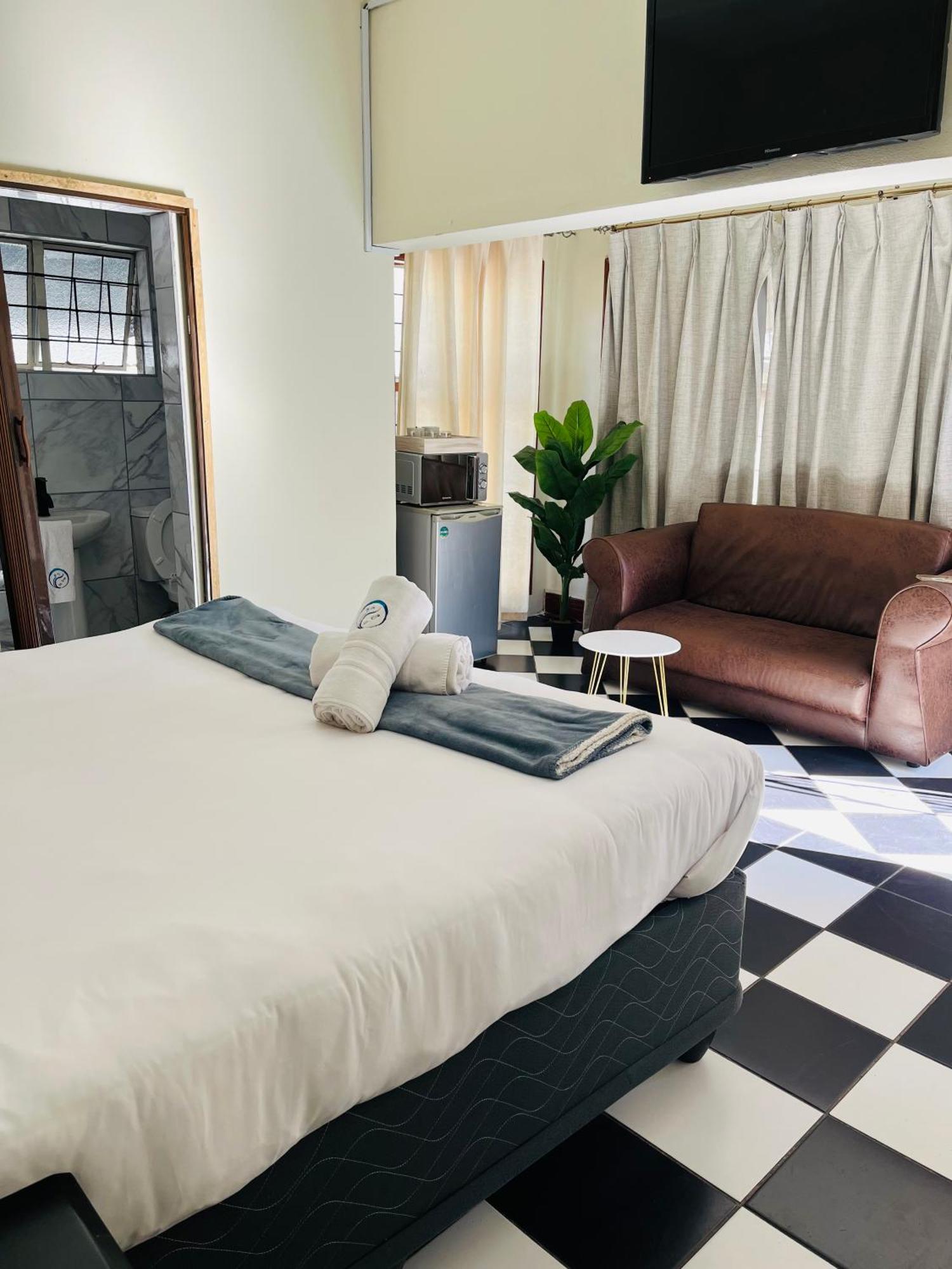 St Eve Lodge & Spa Bloemfontein Esterno foto